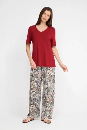 NINA VON C 16460874 816