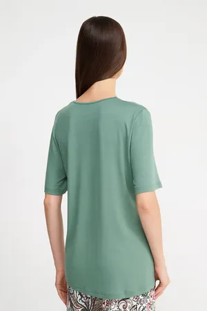 NINA VON C 16460874 451