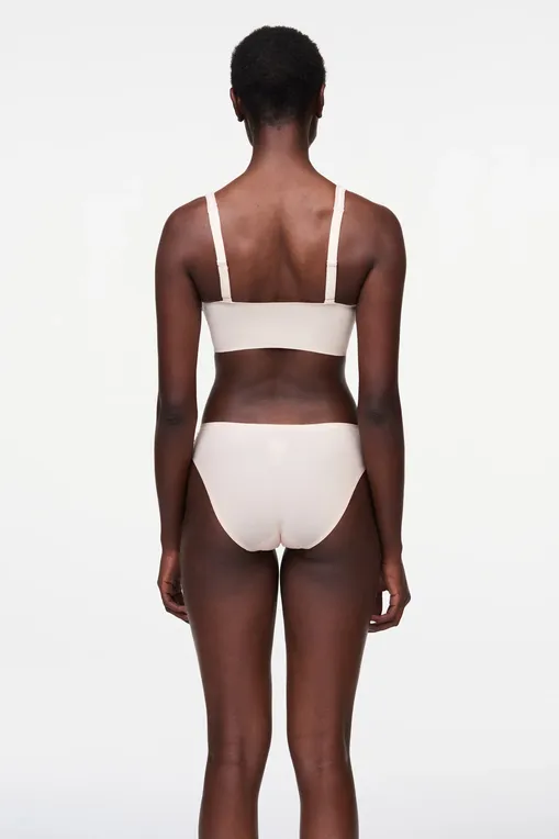 Мягкие чашки Chantelle C16A50 01N Golden beige