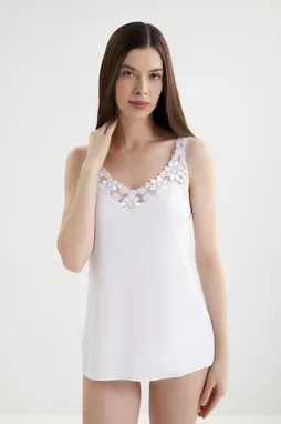 NINA VON C 22480351 100 white