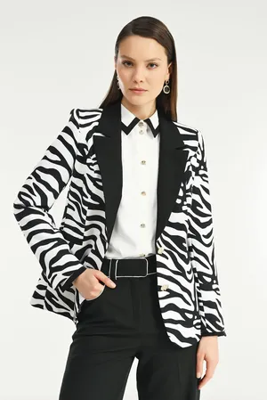 Caterina Leman ZA6743-303 01/09