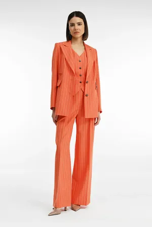 Caterina Leman ZA6855-51 12/01