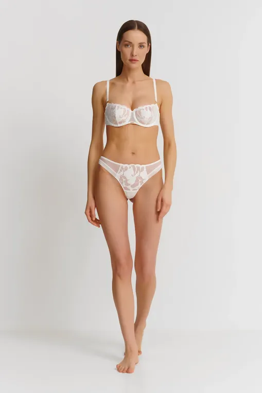 Трусы Chantelle C12Q90 A32 Satin Milk