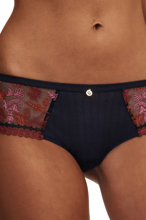 Трусы Chantelle C16Q40 0M8 Black flowers multicolor