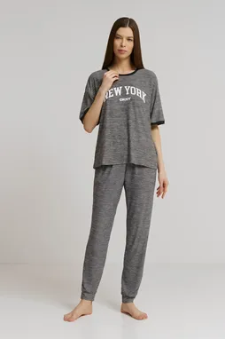 DKNY YI90039 002 Black Pt