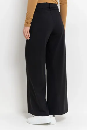 Sarah Pacini 232.13.024 02