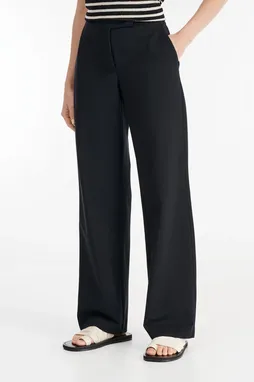 Sarah Pacini 251.13.016 02