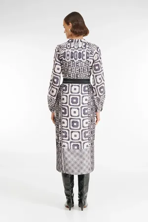 Caterina Leman SU7438-10 02/09