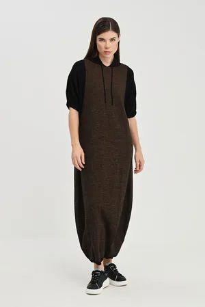 Sarah Pacini 222.11.049 36