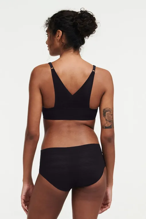 Бюстгальтеры Chantelle C20D10 011 Black